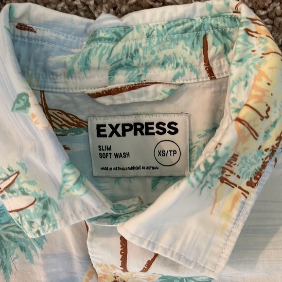 Mens sized xs Express short sleeved button up - Picture 3 of 3